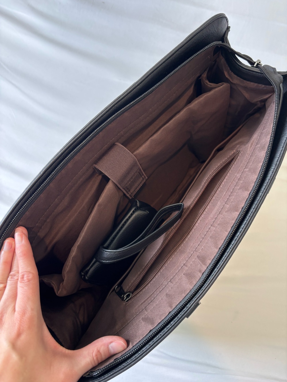 Double Black Leather Briefcase with Striped Detachable Strap - Picture 7 of 9